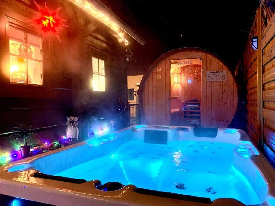Ferienhaus Sissi Mit Whirlpool, Sauna U Sehr Ruhig โกรสเชอเนา ภายนอก รูปภาพ